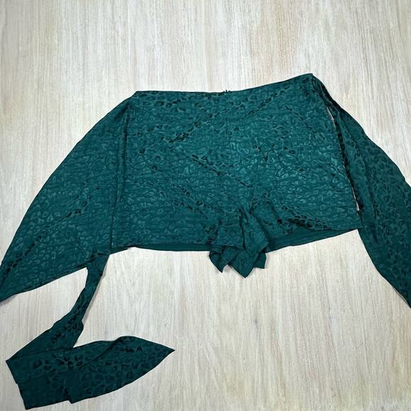 Lovers and Friends Revolve Dark Jade Green Cheyanne Wrap Satin Chic Skort XL - Picture 7 of 16